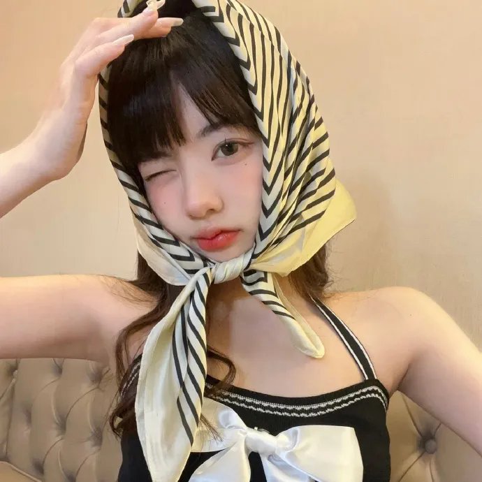 血红溅白纱